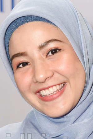 Natasha Rizky portrait