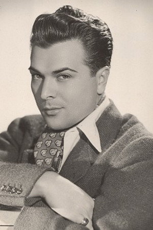 Roger Dann portrait