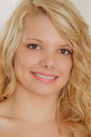 Stella Banxxx portrait