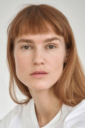 Amanda Collin portrait
