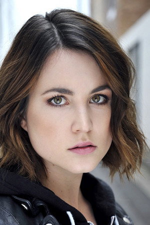 Zara Zoe portrait