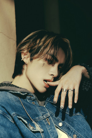 Xiaojun portrait