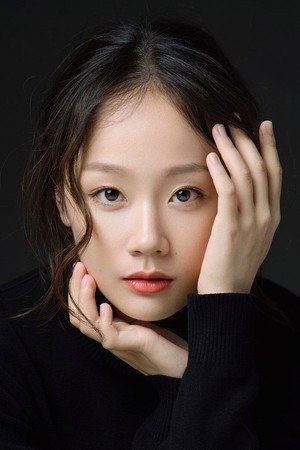 Zhang Xinyi portrait