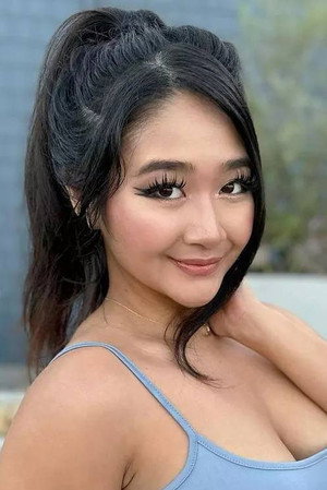 Jasmine Teaa portrait