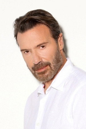 Stratos Tzortzoglou portrait