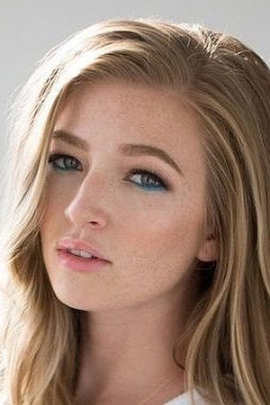 Diana Hopper portrait
