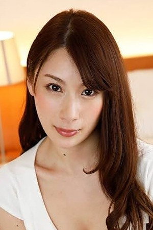 Reika Hashimoto portrait