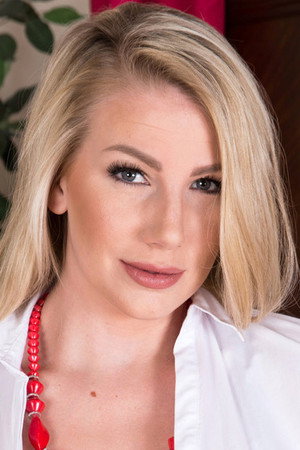 Danielle Maye portrait