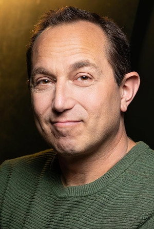 Ian Petrella portrait