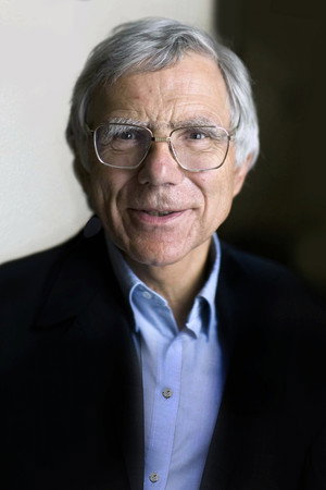 Pierre Léna portrait