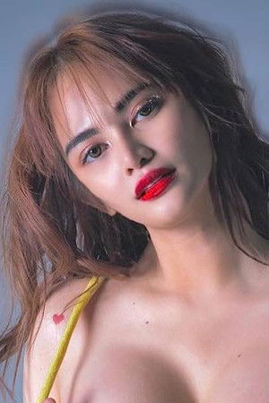 Amanda Avecilla portrait