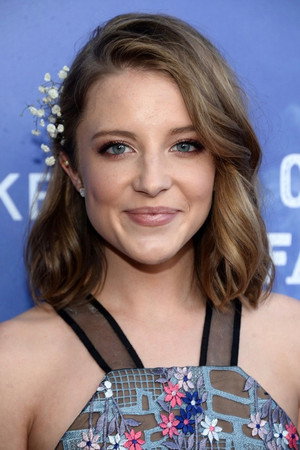 Samantha Isler portrait