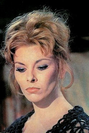 Loredana Nusciak portrait