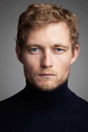 Oliver Smiles portrait