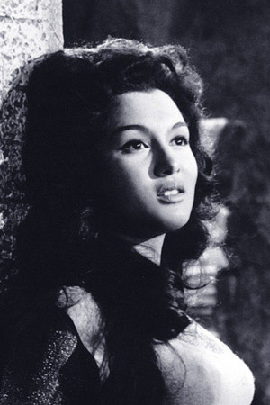 Bella Cortez portrait