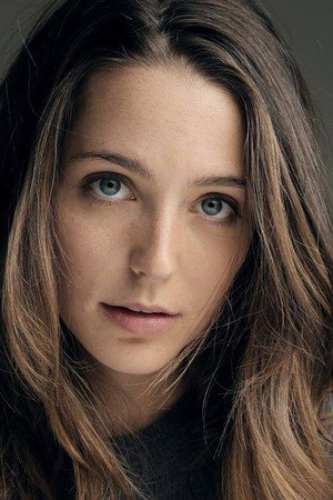 Jessica Rothe portrait