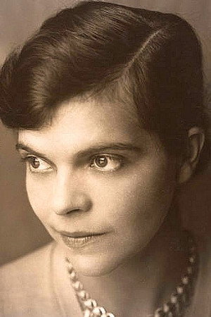 Dorothy Adams portrait