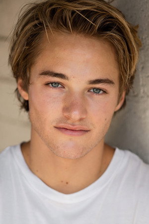 Mitchell Hoog portrait