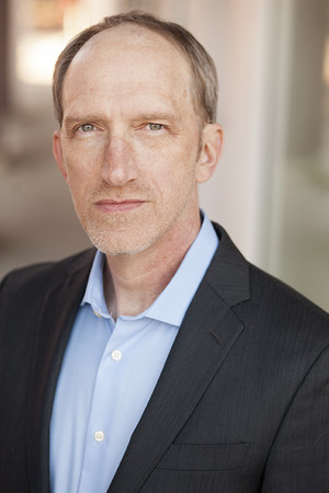 Tim Parati portrait