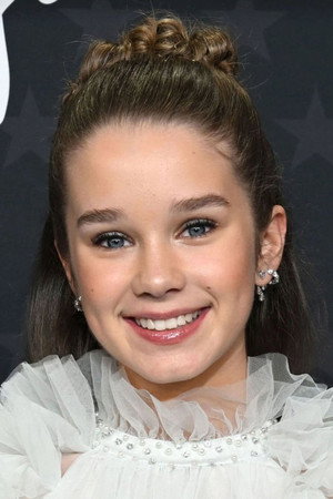 Alisha Weir portrait