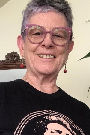 Mira Roxo portrait