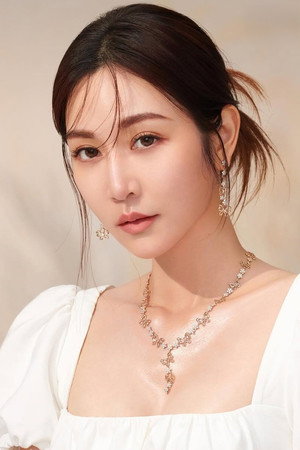 Vicky Tseng portrait