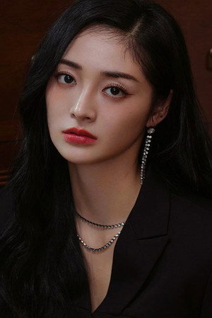 Zhou Jieqiong portrait