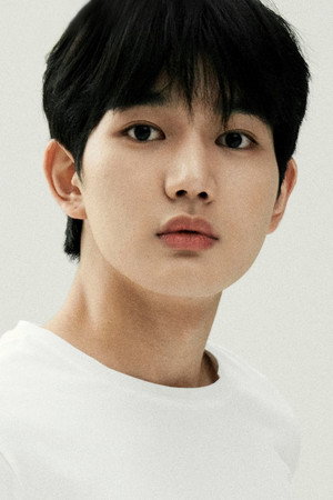 Youn Sang-hyun portrait