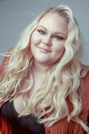 Chelcie Lynn portrait