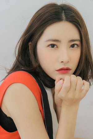 Ki Hui-hyeon portrait