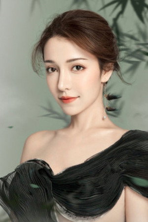 Zaimire Aheiti portrait