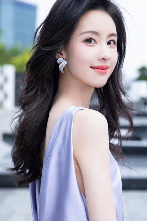 Chen Duling portrait