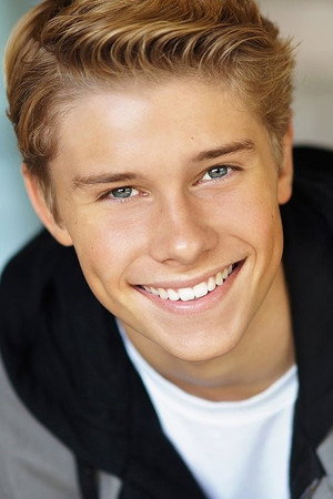 Logan Shroyer portrait
