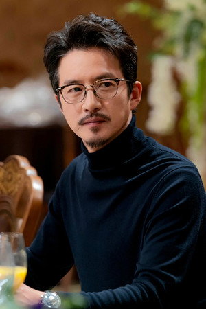 Jung Jun-ho portrait