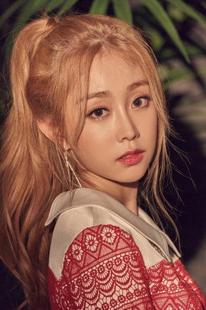 Seo Ji-soo portrait