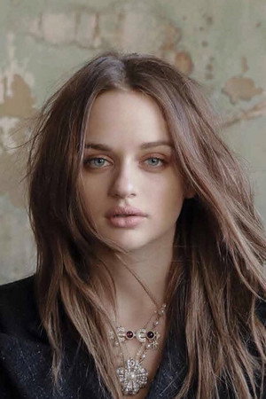 Joey King portrait