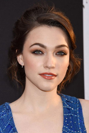 Violett Beane portrait