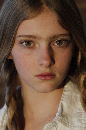 Willow Shields portrait