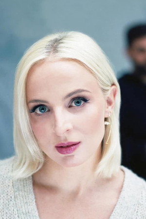 Émilie Satt portrait