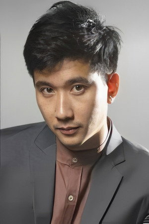 Rungradit Rungamonwanit portrait