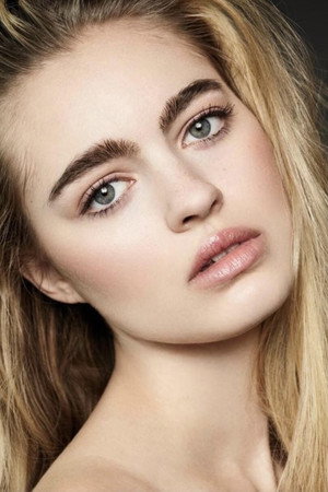 Hannah Dannelly portrait