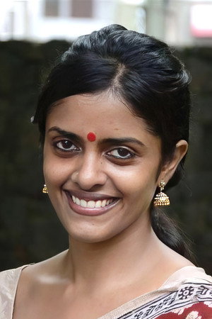 Kani Kusruti portrait