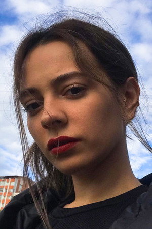 Elif Sayraç portrait