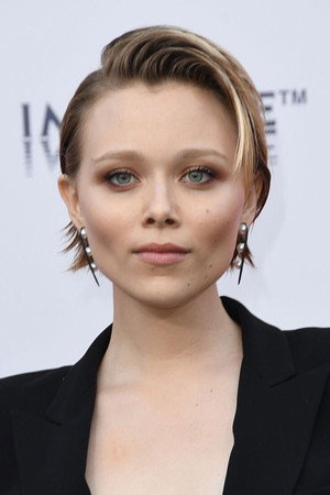 Ivanna Sakhno portrait