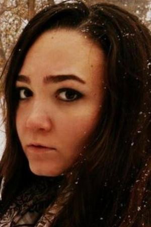 Andreea Bosneag portrait