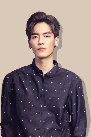 Jie Shi Ming portrait