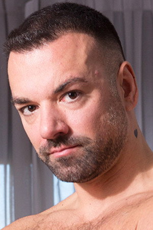 Oliver Marinho portrait