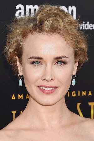 Dominique McElligott portrait
