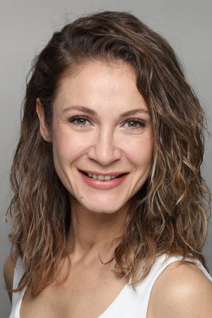 Ece Dizdar portrait