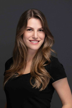 Melissa Değer portrait